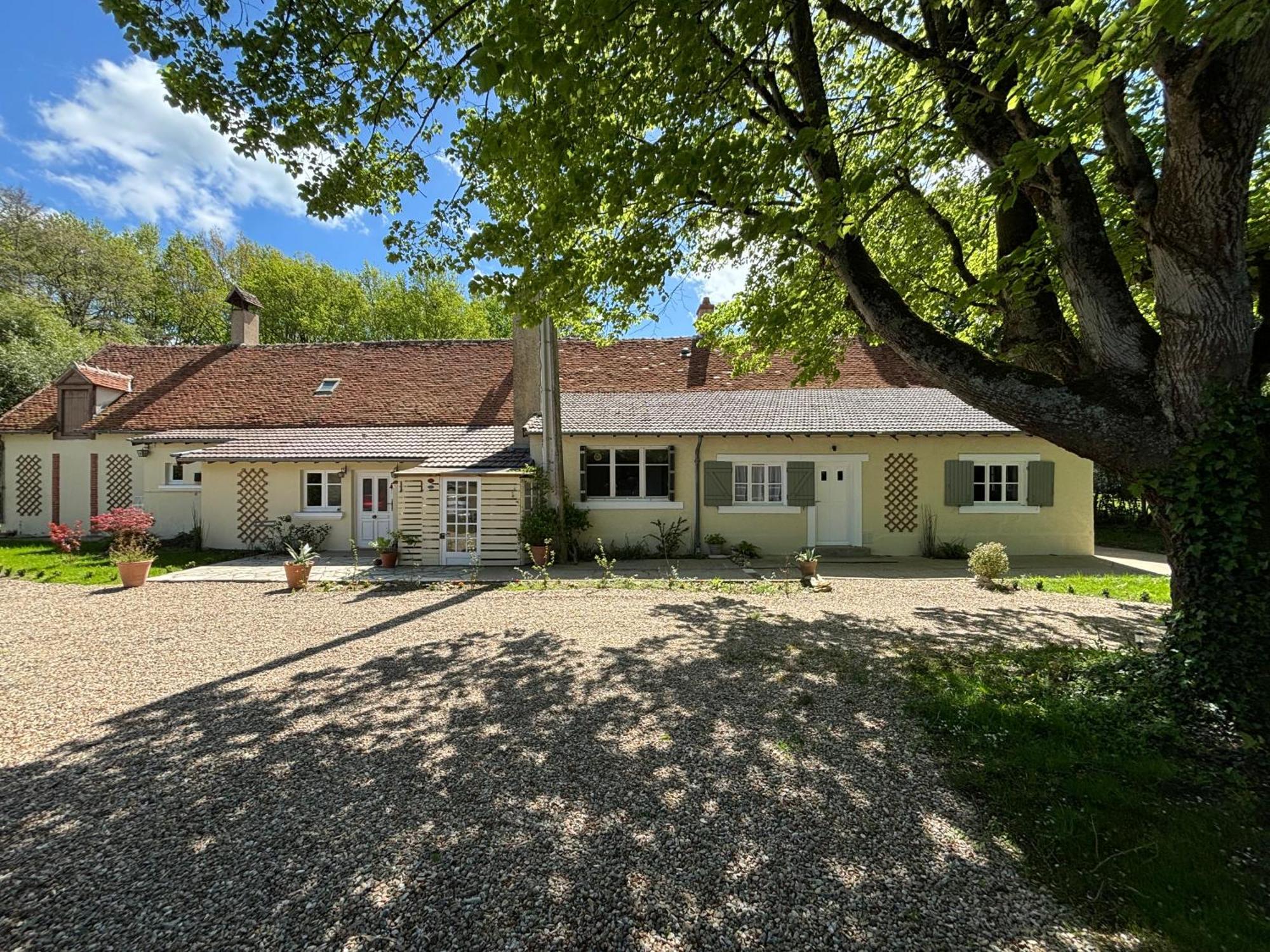 La Haute Tremiere Charenton-du-Cher Exterior photo